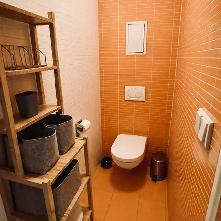Urban Loft Holesovice - Fully Equipped Πράγα